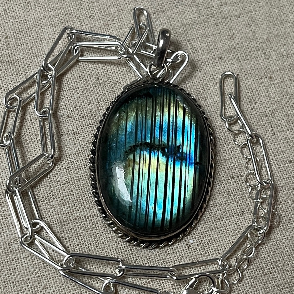 Labradorite Pendant on Paper Clip 925 Chain